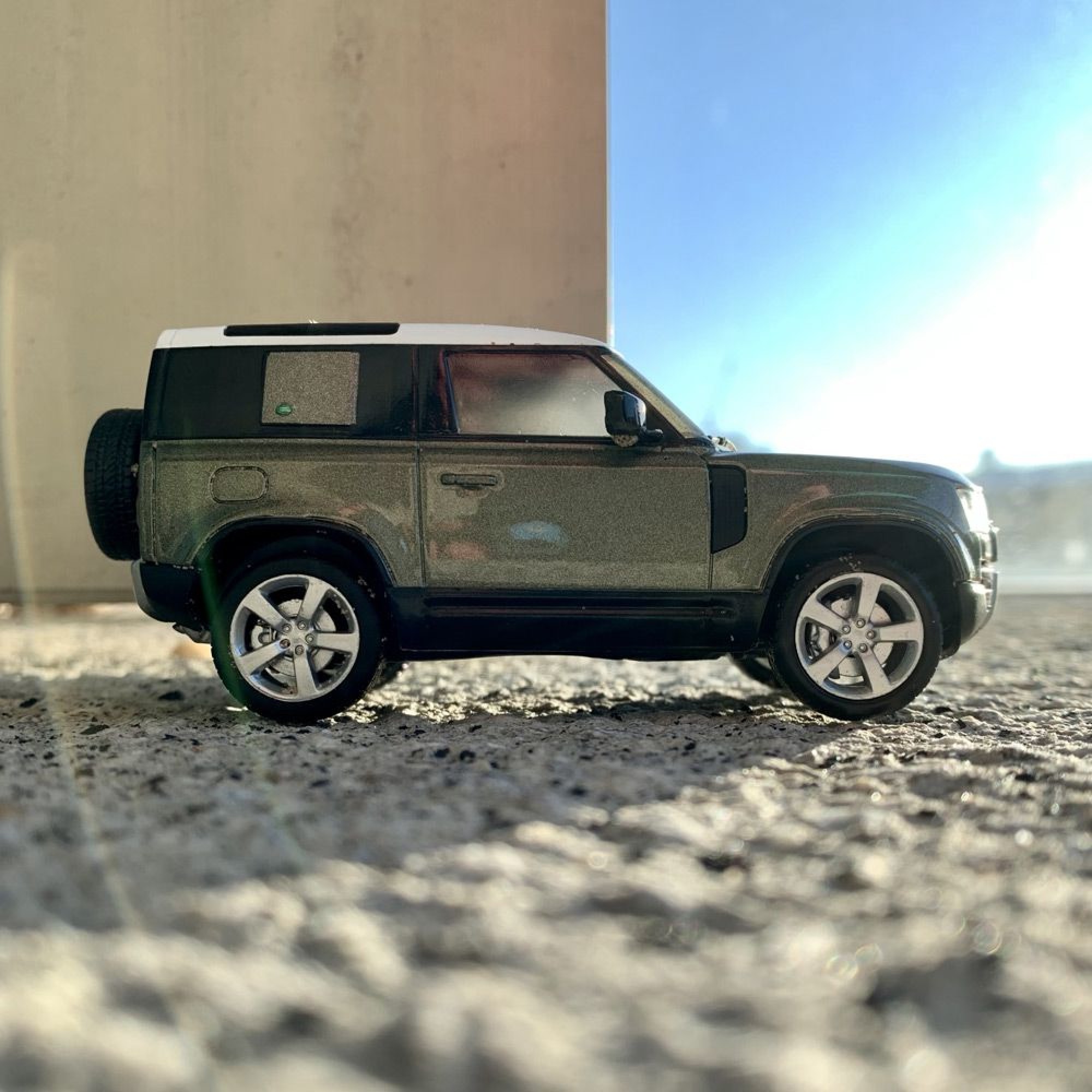 Land Rover New Defender 90 Scale Mode 1:43