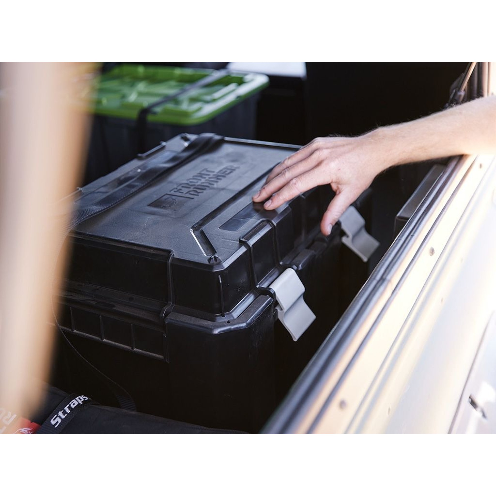 SBOX062 Front Runner Wolf Pack Pro Hilid