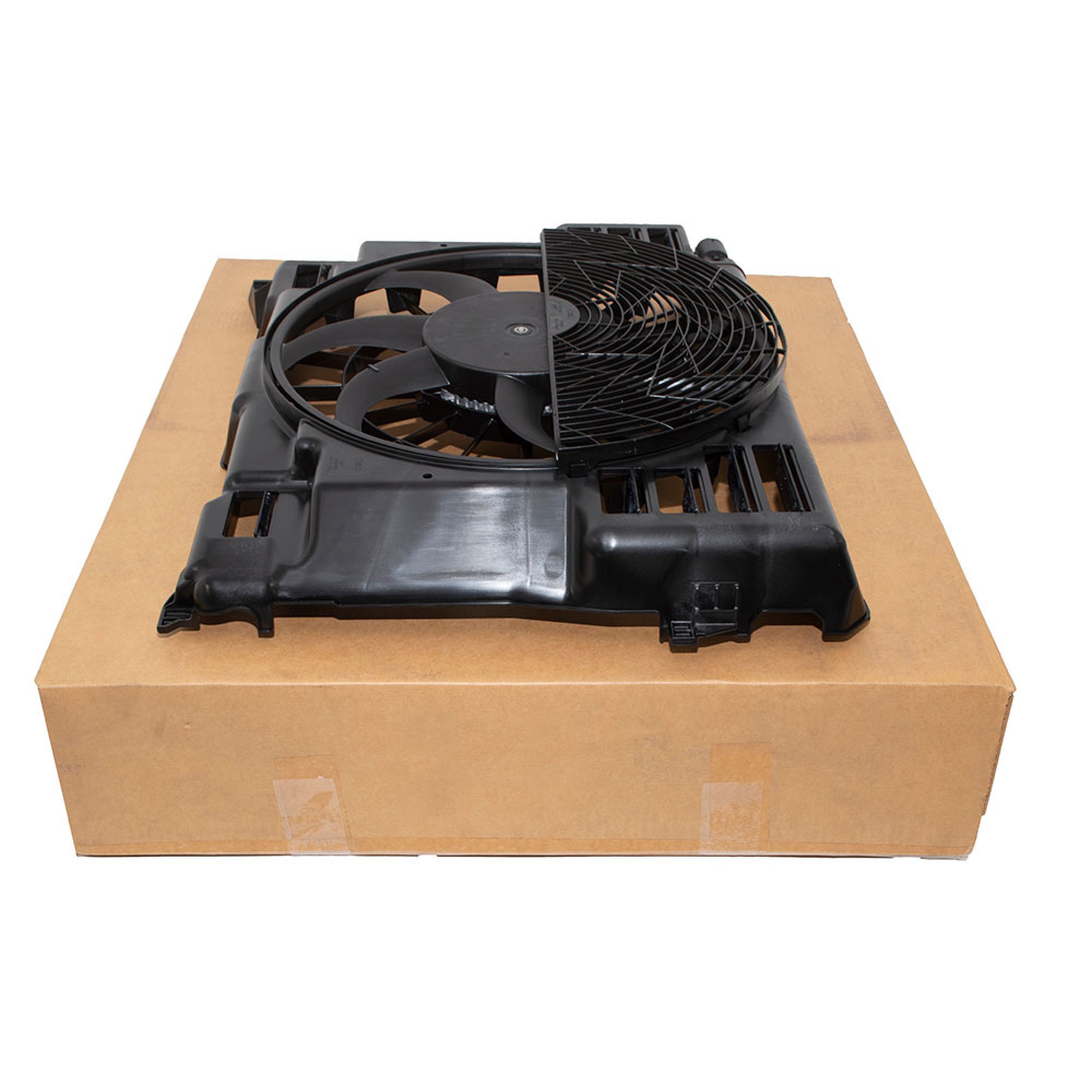 LR020124 - Cooling Fan and Motor with Air Con 3.6 and 5.0L V8