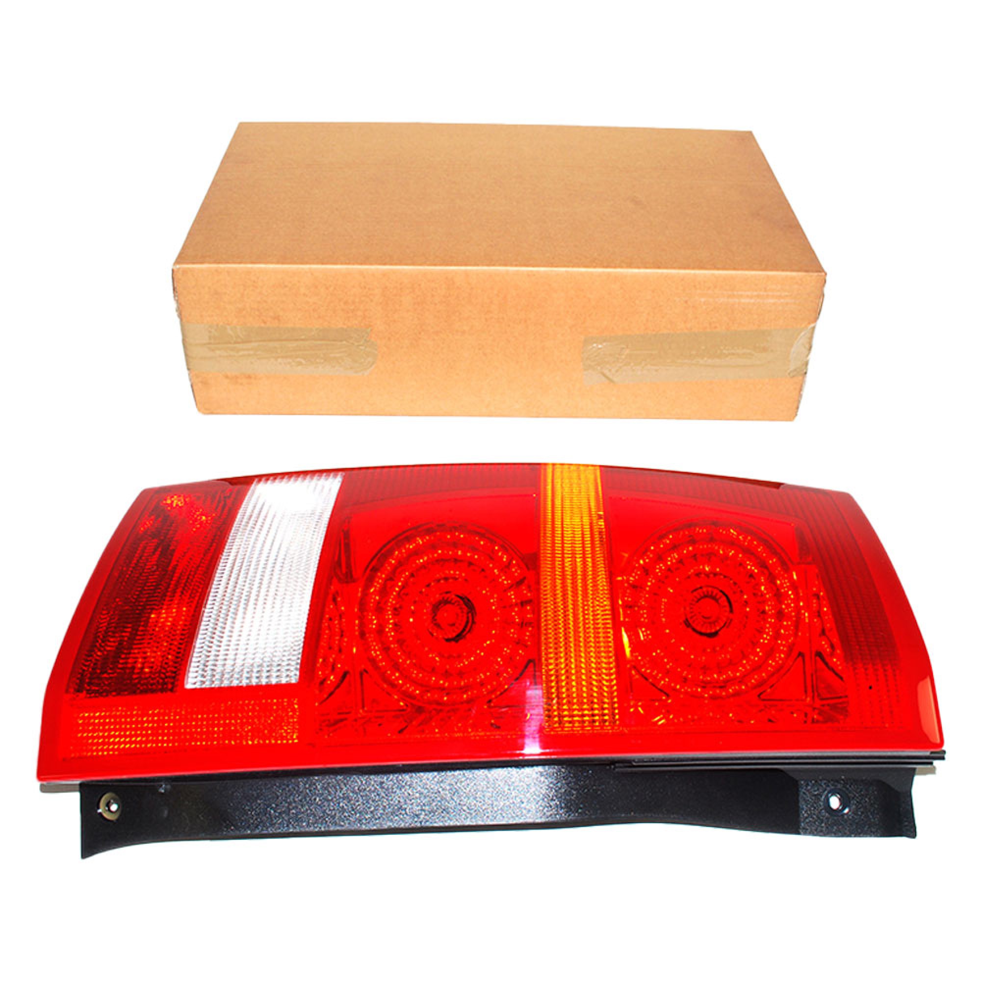 XFB000573 - OEM LH Rear Lamp Assembley Less Side Marker for Discovery 3