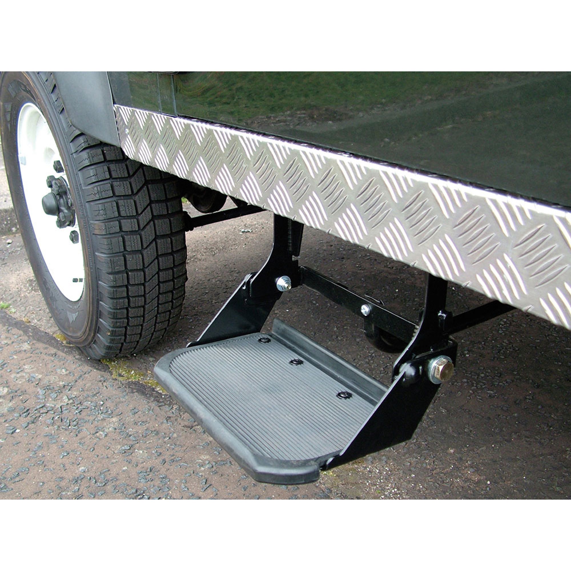 LR020614 - Side Step Assembly for Defender